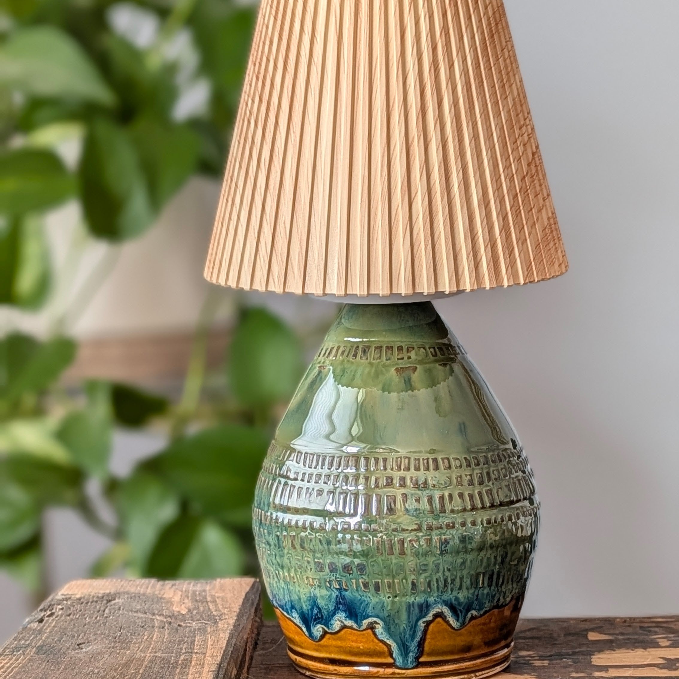 Rings of Texture Bloomlight Vase Lamp