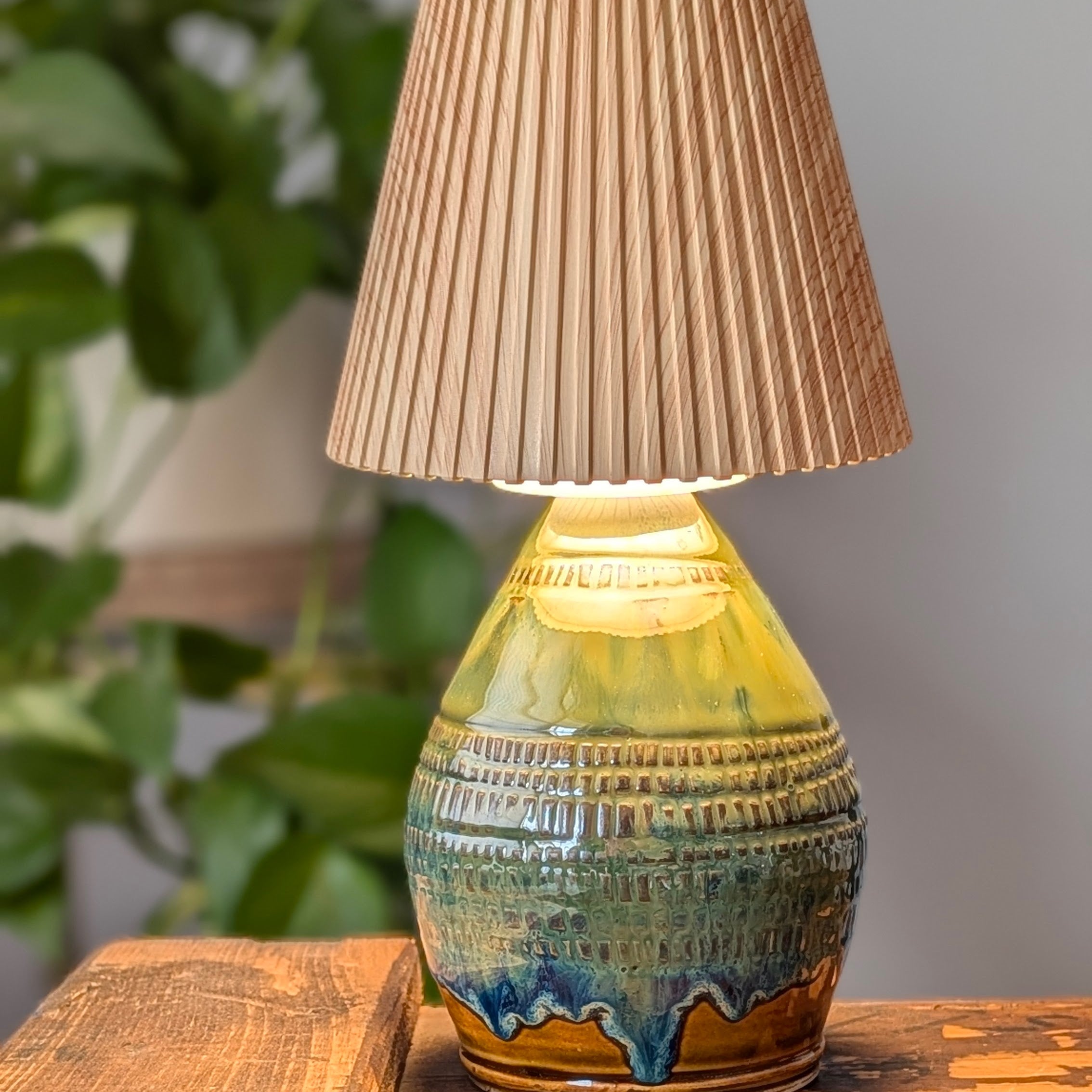 Rings of Texture Bloomlight Vase Lamp