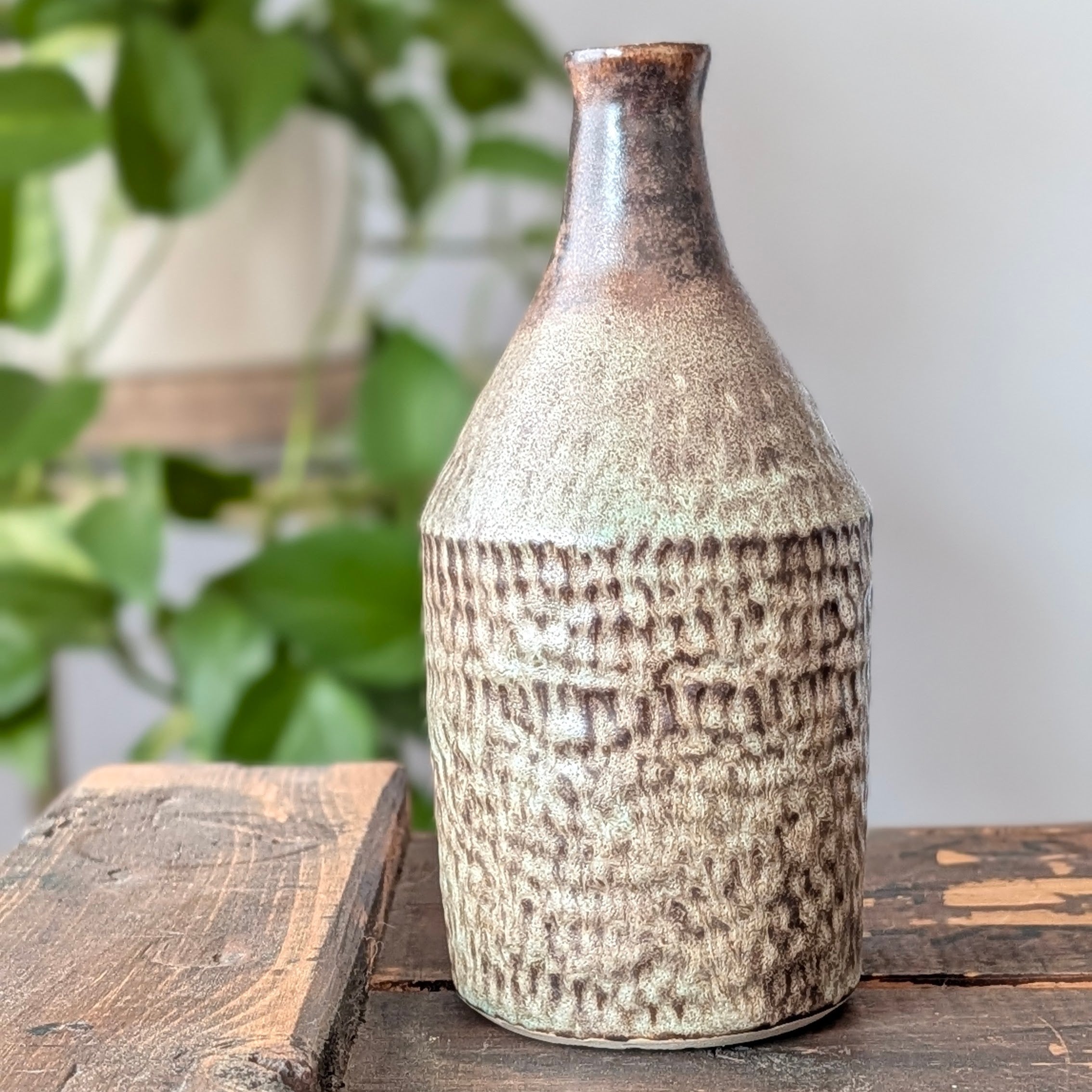Woodland Texture Bloomlight Vase Lamp