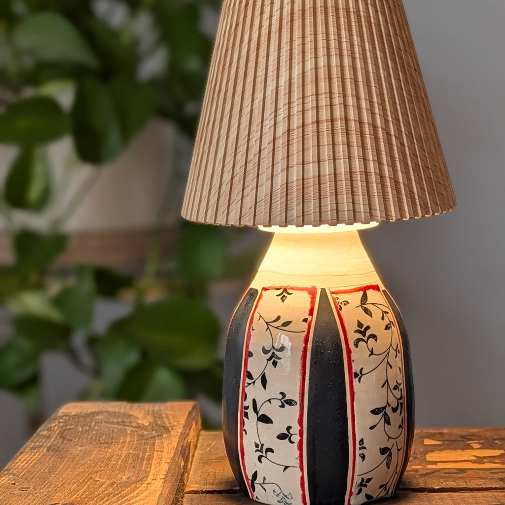 Midnight Garden Bloomlight Vase Lamp