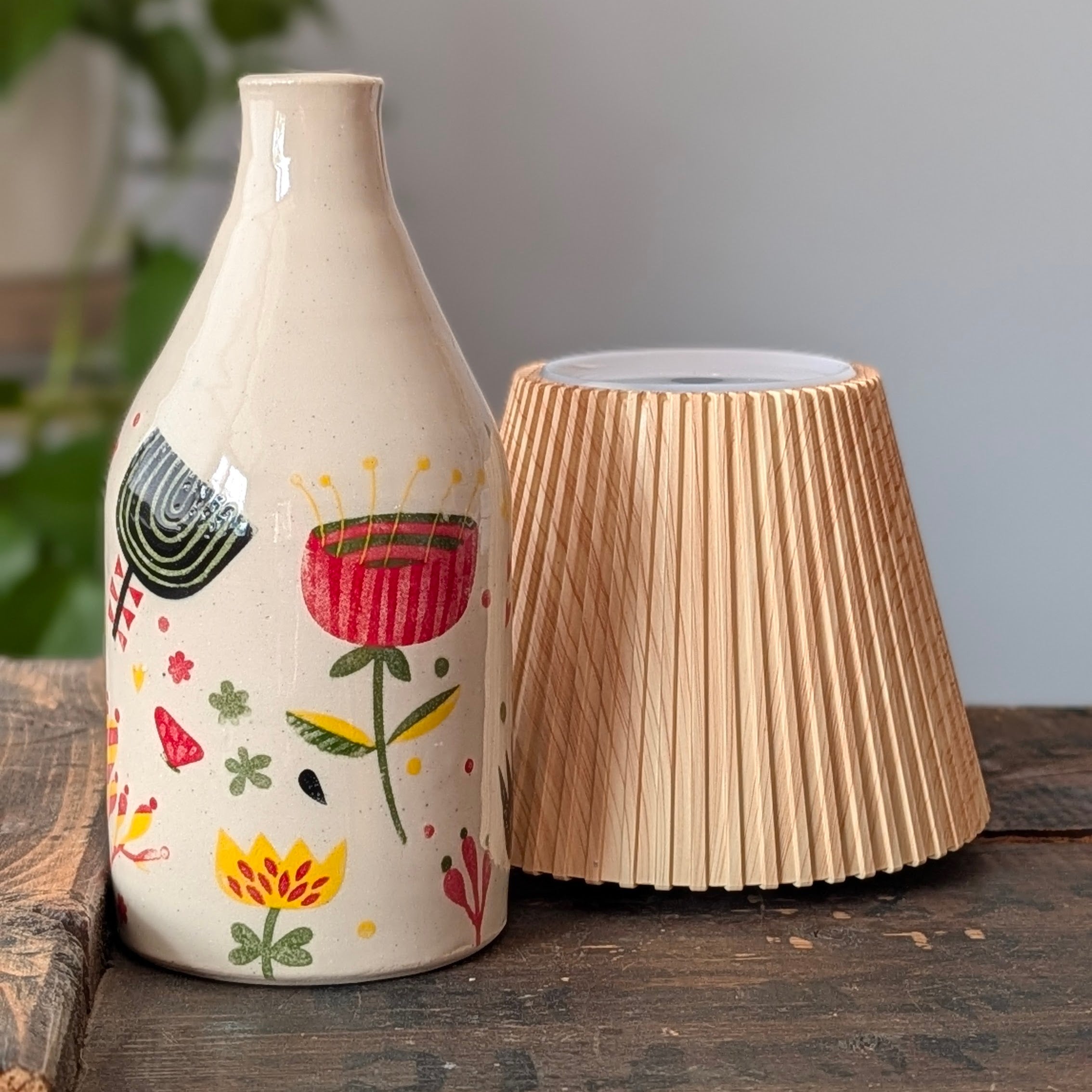 Wildflower Bloomlight Vase Lamp