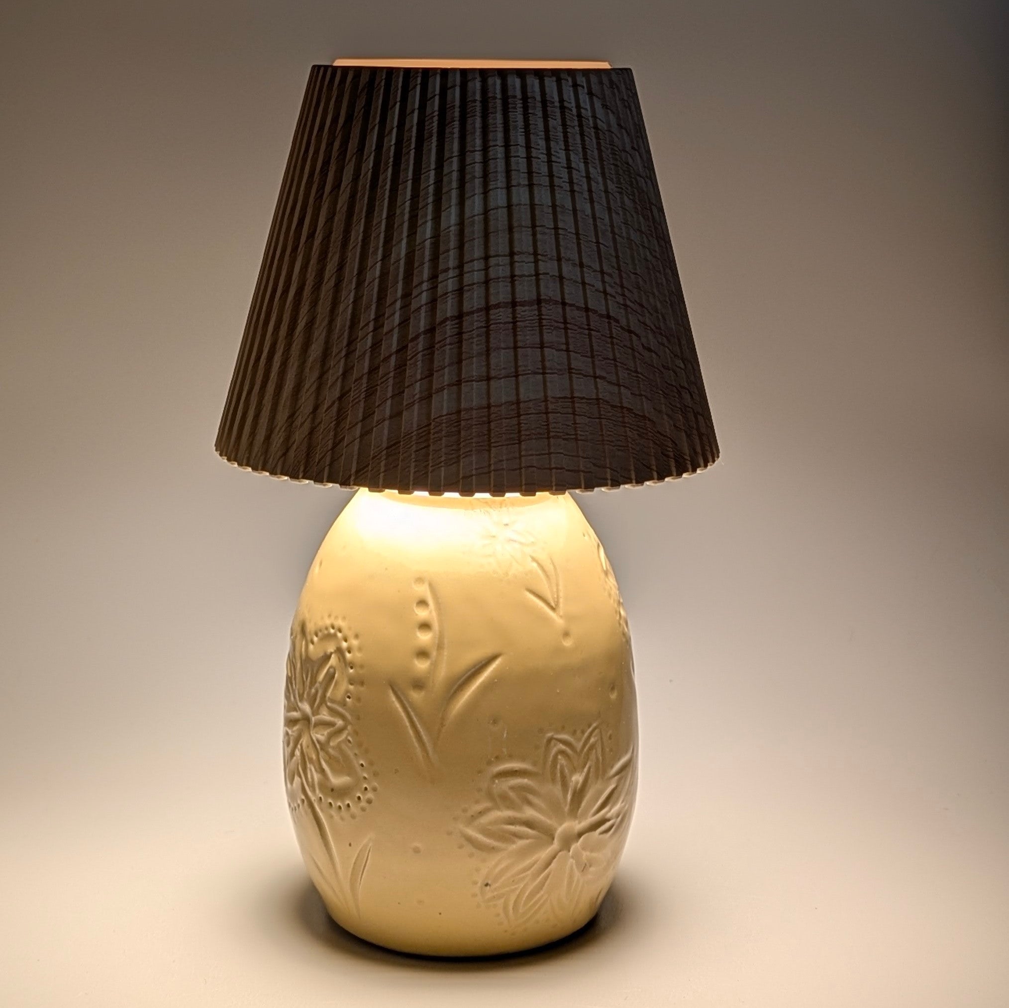 Flowers and Sunshine Bloomlight Vase Lamp